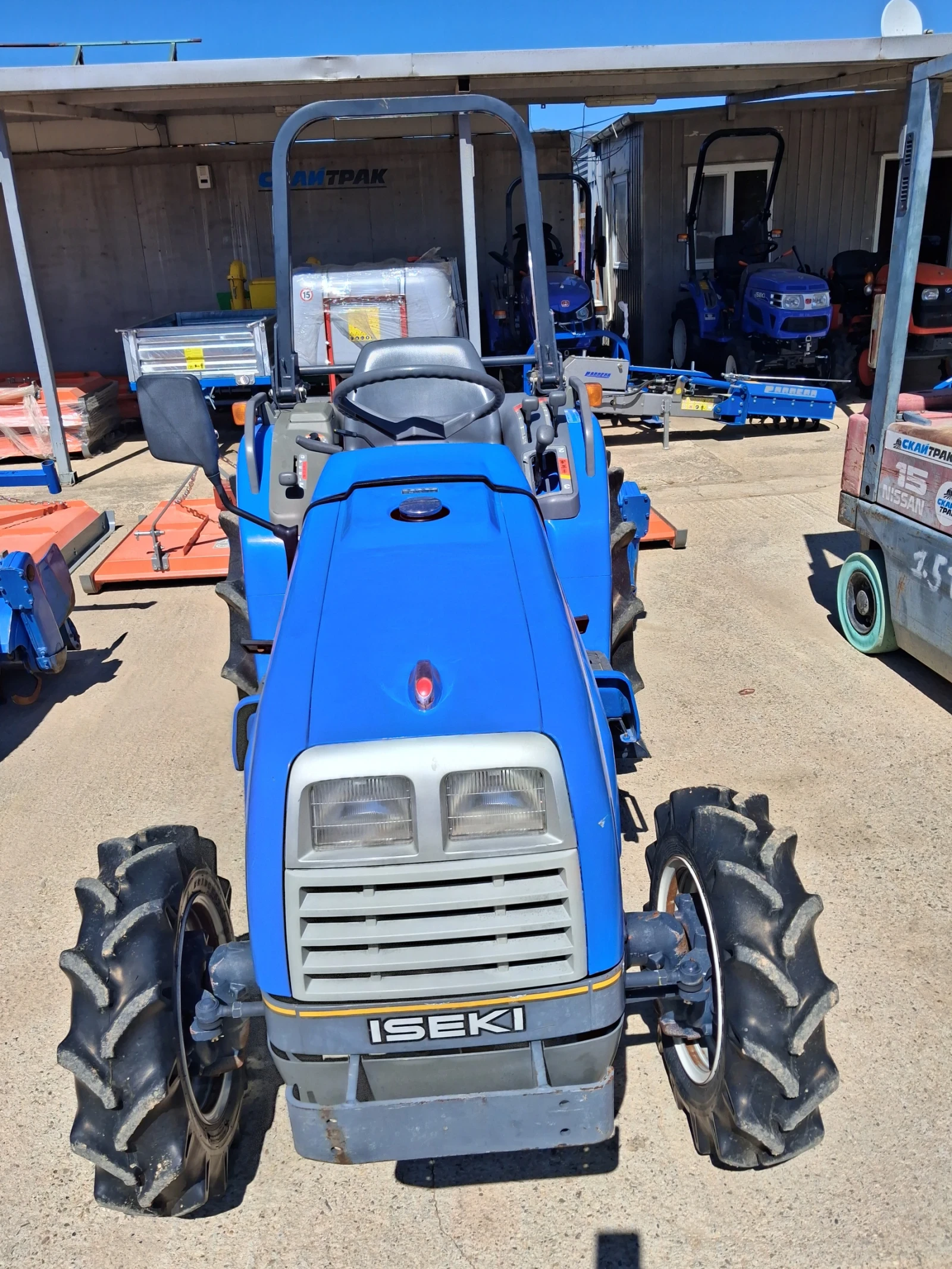 Трактор Kubota Скайтрак , снимка 2 - Селскостопанска техника - 56004598