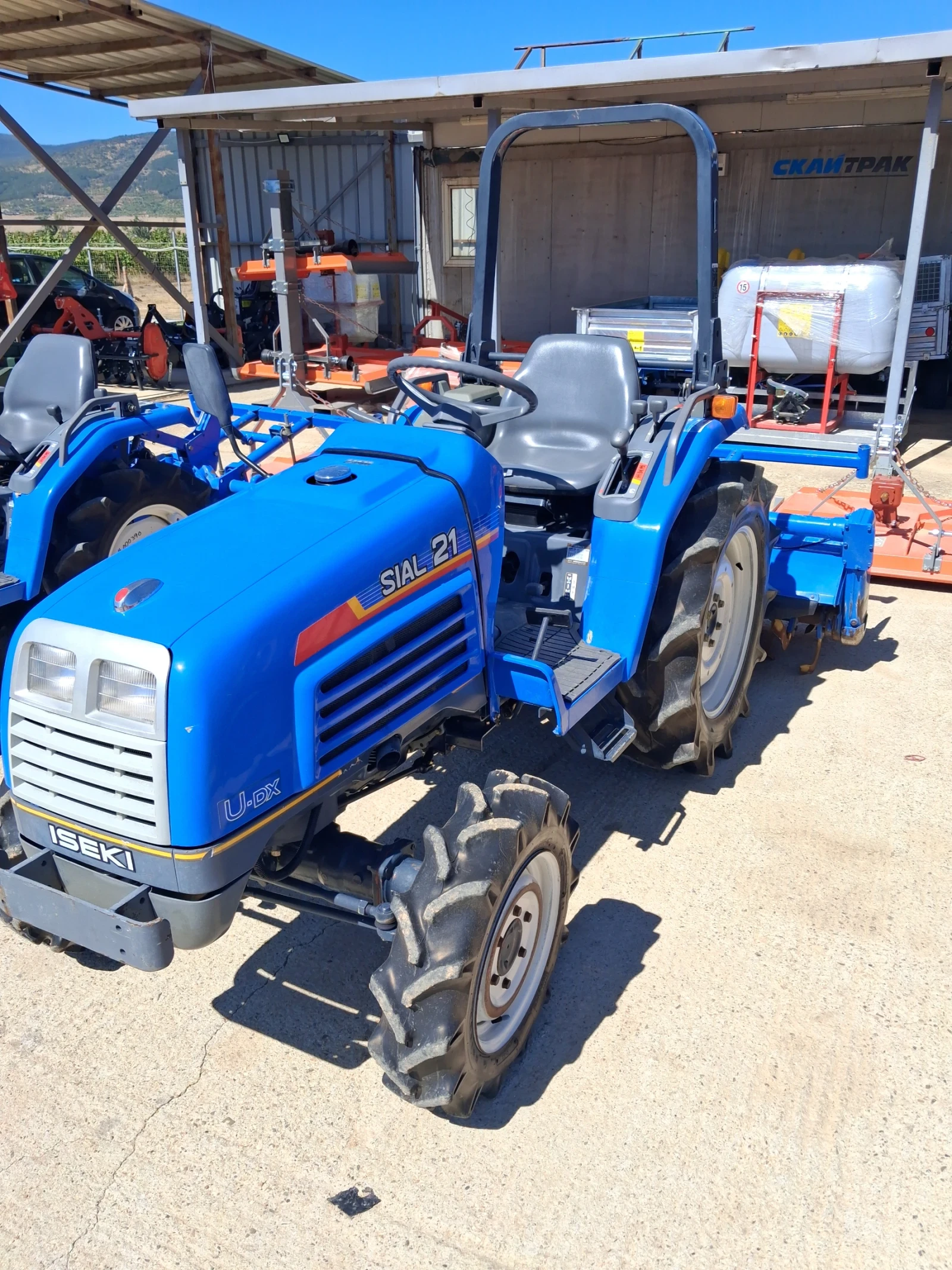Трактор Kubota Скайтрак 