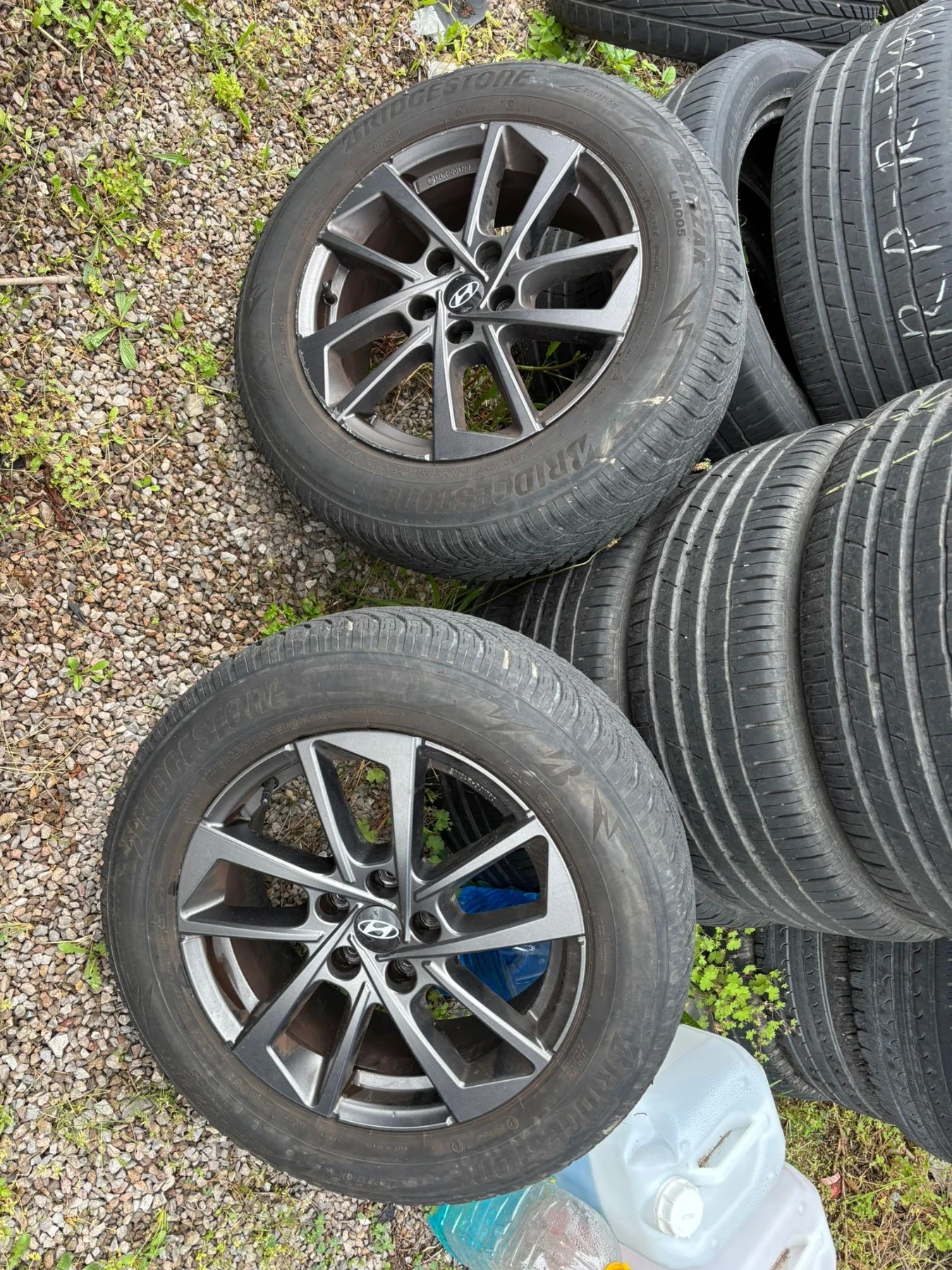 Гуми с джанти Bridgestone 215/65R17, снимка 3 - Гуми и джанти - 54671732
