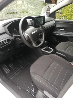 Dacia Jogger 1.0 ТУРБО 6+ 1МЕСТА! 6 СКОРОСТИ! ПЕРФЕКТЕН!! , снимка 13