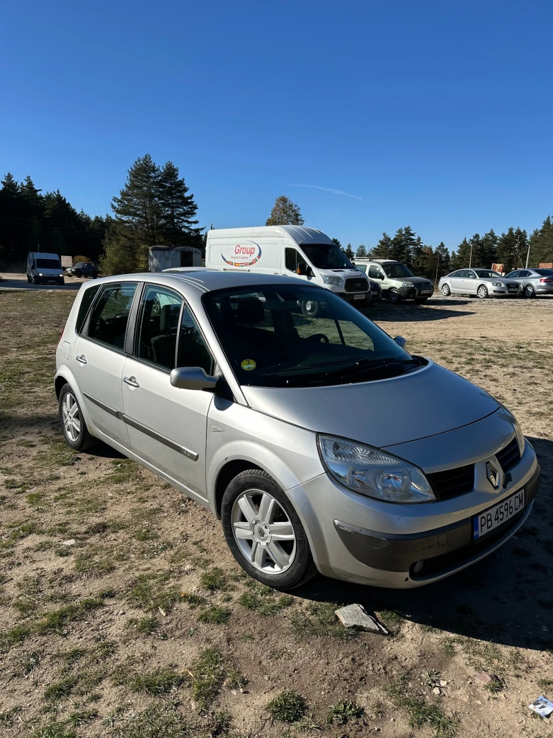 Renault Scenic, снимка 6 - Автомобили и джипове - 47967096