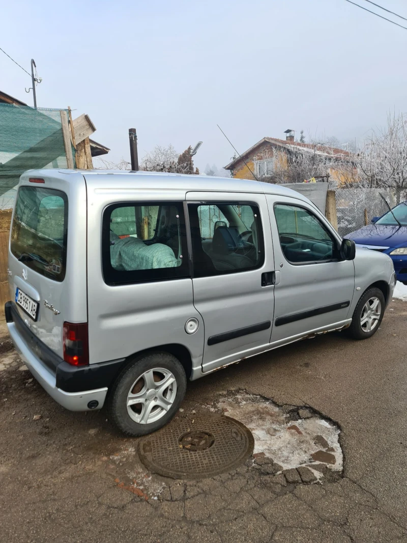 Citroen Berlingo 1.4i, снимка 3 - Автомобили и джипове - 48514490