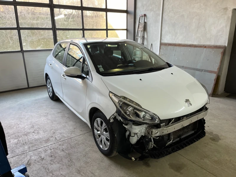 Peugeot 208 1.6 hdi, снимка 4 - Автомобили и джипове - 49029402