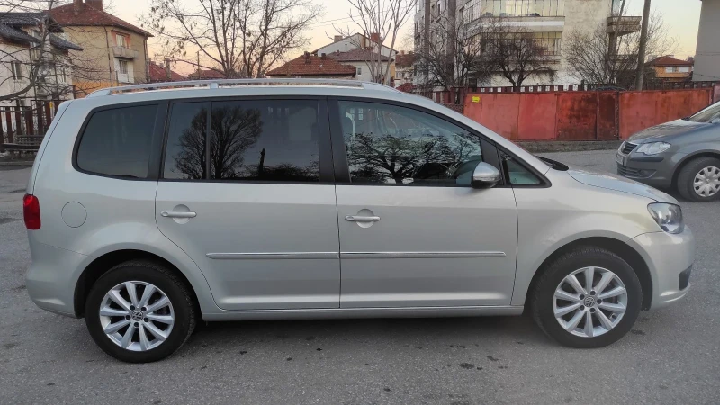 VW Touran 1.4TGI, снимка 4 - Автомобили и джипове - 49379104