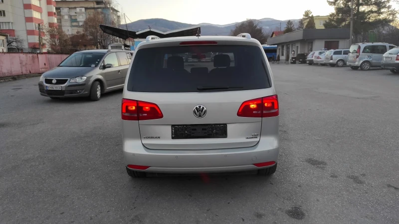 VW Touran 1.4TGI, снимка 6 - Автомобили и джипове - 49379104