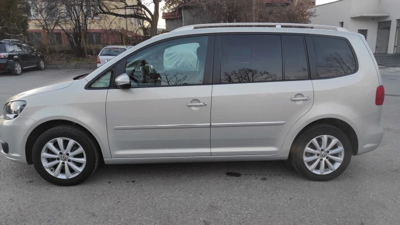 VW Touran 1.4TGI, снимка 8 - Автомобили и джипове - 49379104