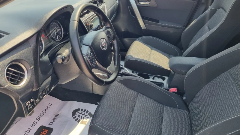 Toyota Auris 2.0D4D, снимка 9 - Автомобили и джипове - 52566468
