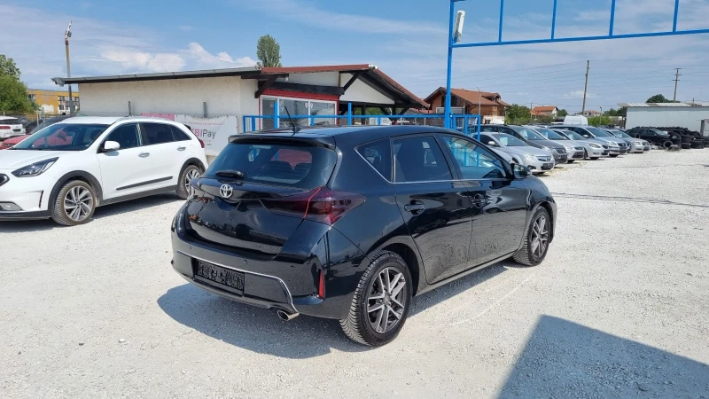 Toyota Auris 2.0D4D, снимка 6 - Автомобили и джипове - 52566468