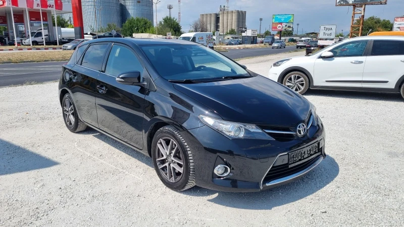 Toyota Auris 2.0D4D, снимка 8 - Автомобили и джипове - 52566468