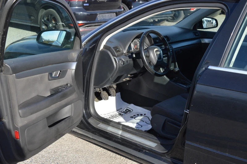 Audi A4 2.0TDI-KLIMATRONIK, снимка 9 - Автомобили и джипове - 52247306