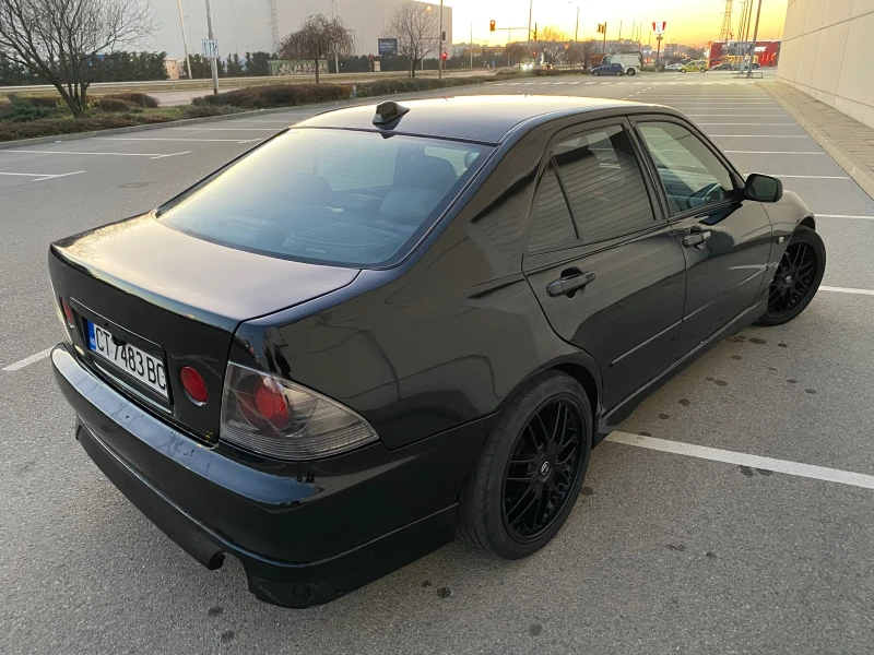 Lexus IS 200, снимка 12 - Автомобили и джипове - 52579176