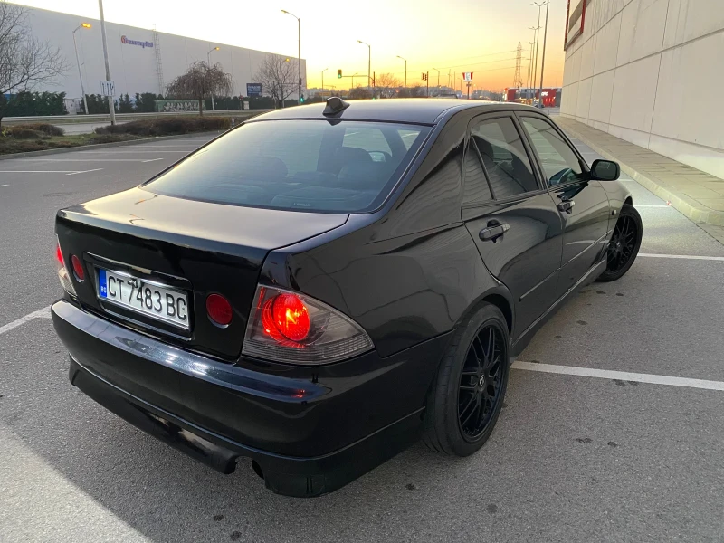 Lexus IS 200, снимка 9 - Автомобили и джипове - 52579176