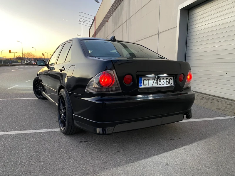 Lexus IS 200, снимка 3 - Автомобили и джипове - 52579176
