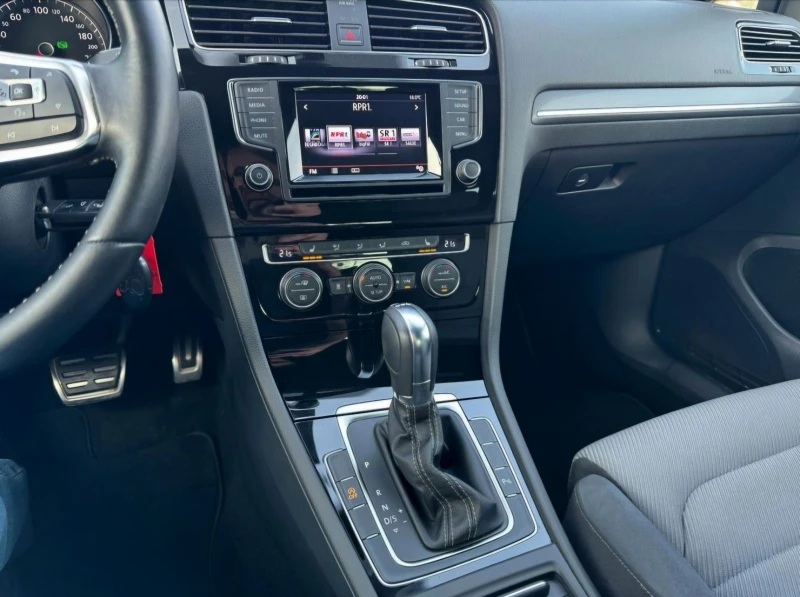 VW Golf VII R-LINE/2.0/TDI/150/DSG/DISTRONIK/ПЕЧКА/, снимка 10 - Автомобили и джипове - 52907126