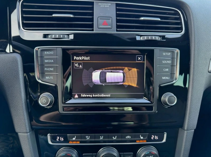 VW Golf VII R-LINE/2.0/TDI/150/DSG/DISTRONIK/ПЕЧКА/, снимка 14 - Автомобили и джипове - 52907126