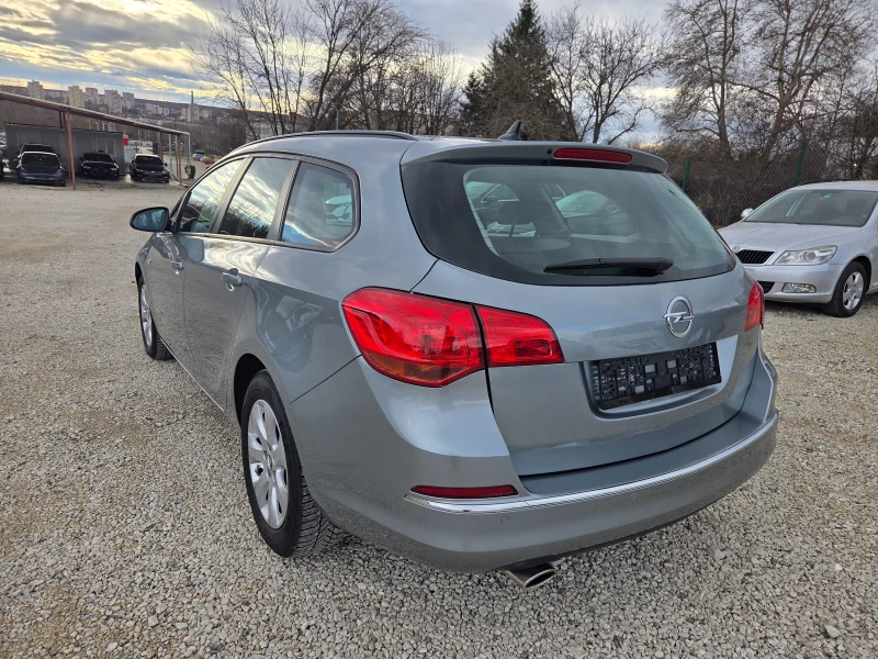 Opel Astra 1.4i 140k.c Facelift Швейцария, снимка 6 - Автомобили и джипове - 52954326