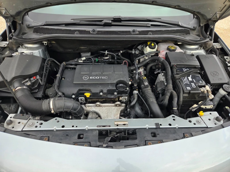 Opel Astra 1.4i 140k.c Facelift Швейцария, снимка 16 - Автомобили и джипове - 52954326