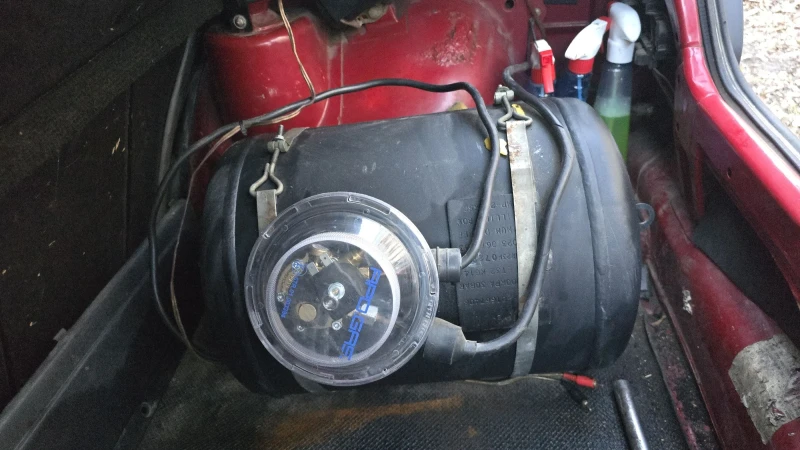 VW Golf 1.6 RF 72 к.с., снимка 8 - Автомобили и джипове - 53263644