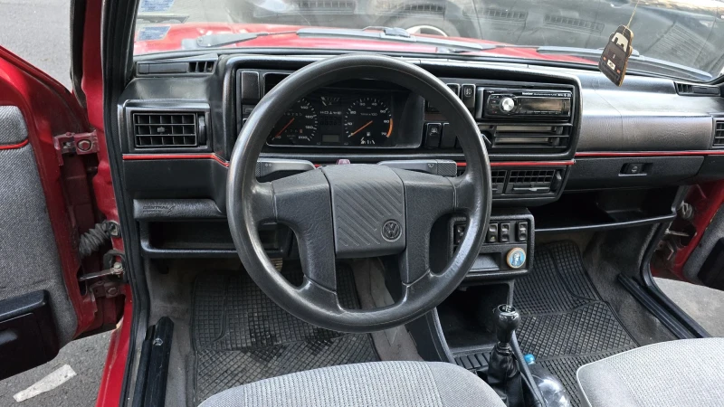 VW Golf 1.6 RF 72 к.с., снимка 11 - Автомобили и джипове - 53263644