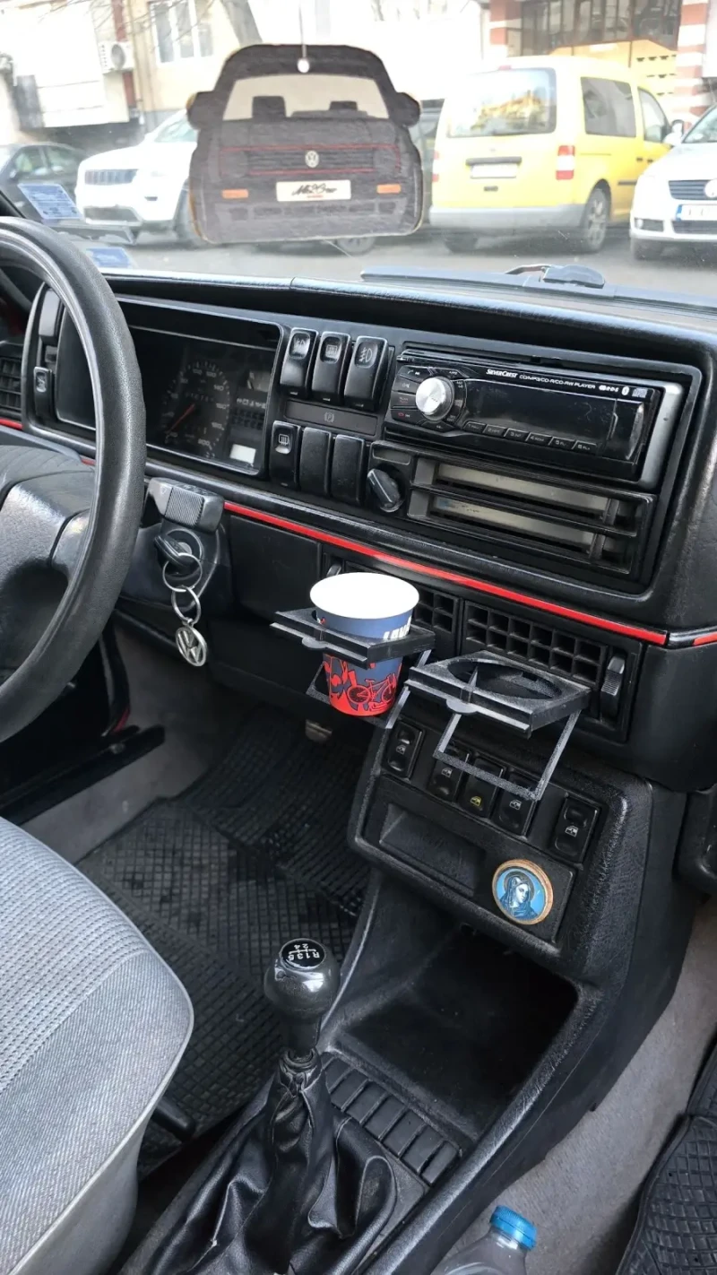 VW Golf 1.6 RF 72 к.с., снимка 14 - Автомобили и джипове - 53263644