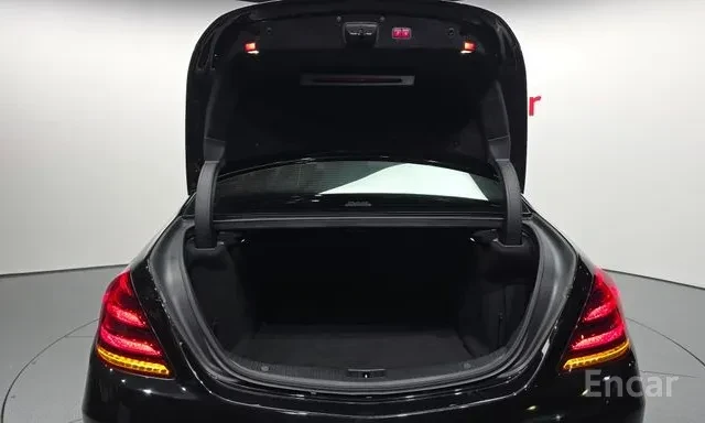 Mercedes-Benz S 350 AMG / 4MATIC / 360 / BURM / DISTR /ЛИЗИНГ, снимка 17 - Автомобили и джипове - 55605979