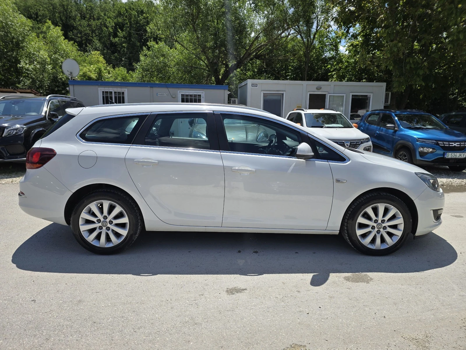Opel Astra 1.6CDTI 110к.с Топ състояние  - изображение 8