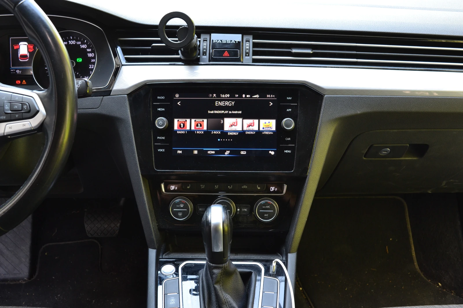 VW Passat  - изображение 7
