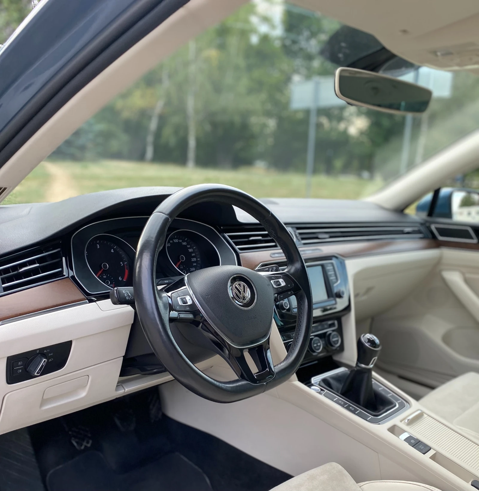 VW Passat 2.0 TDI /190к.с. / Ръчни скорости / NAVI - изображение 9