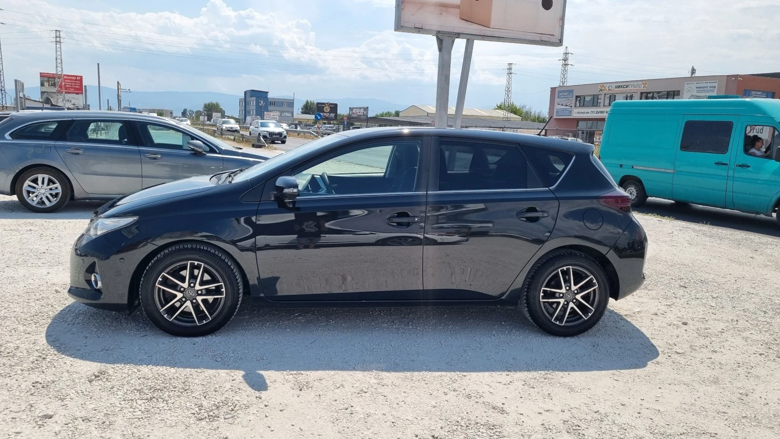 Toyota Auris 2.0D4D - изображение 3
