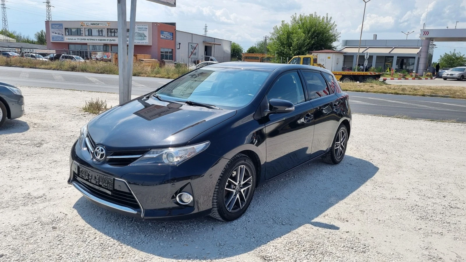 Toyota Auris 2.0D4D - изображение 2