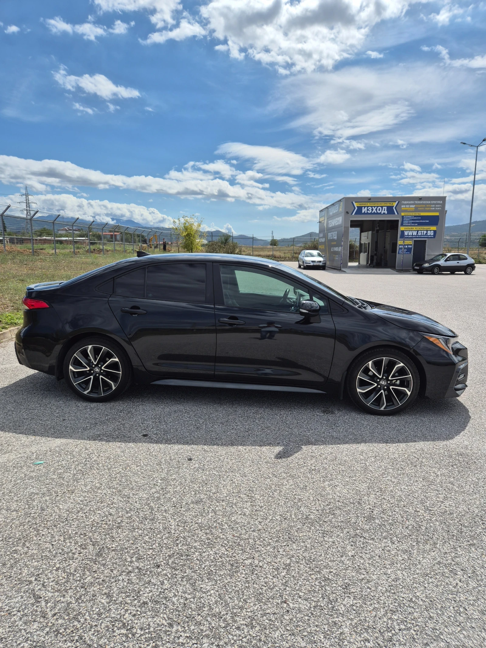 Toyota Corolla SE 2.0 CVT - изображение 4