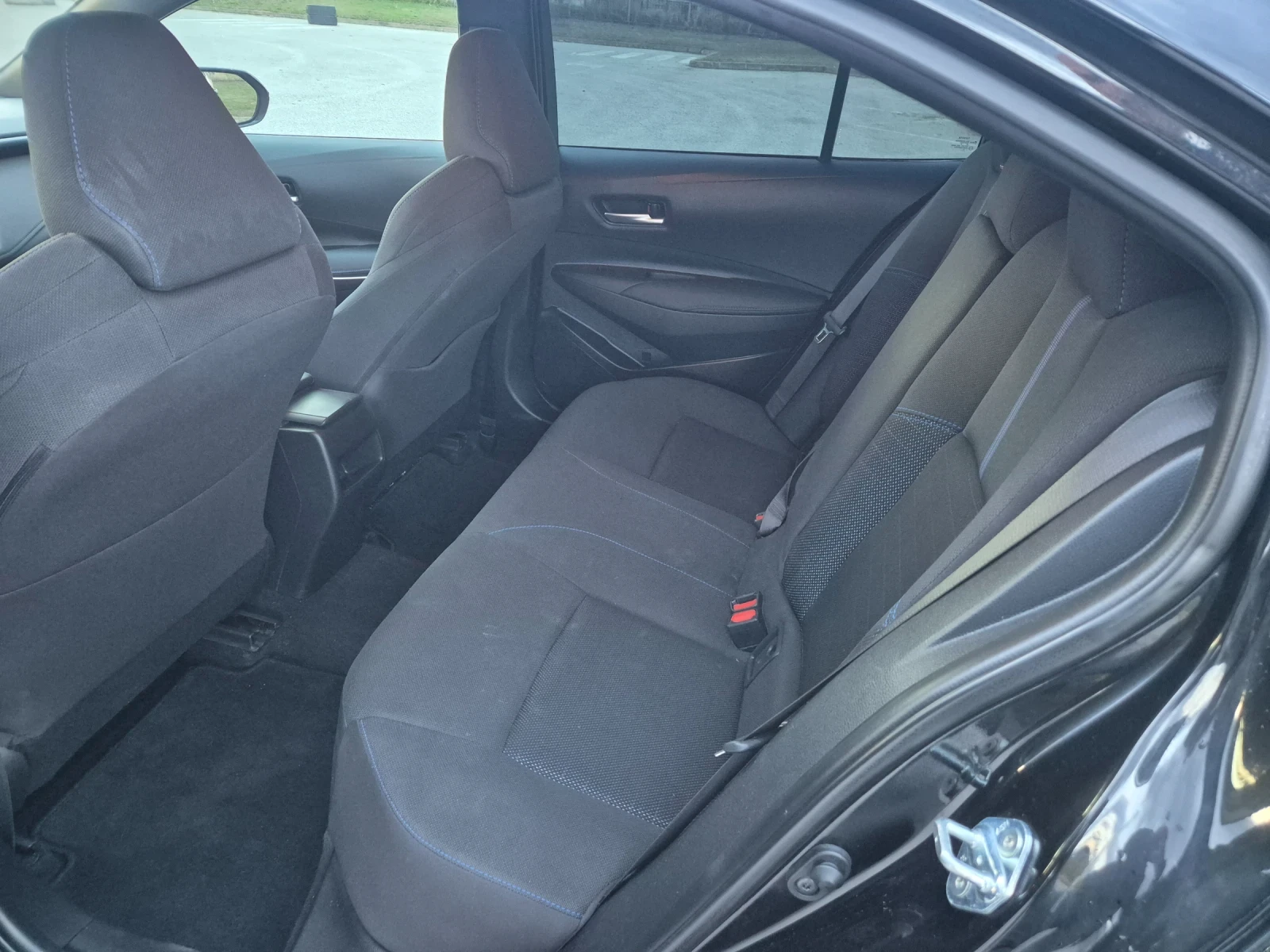 Toyota Corolla SE - изображение 8