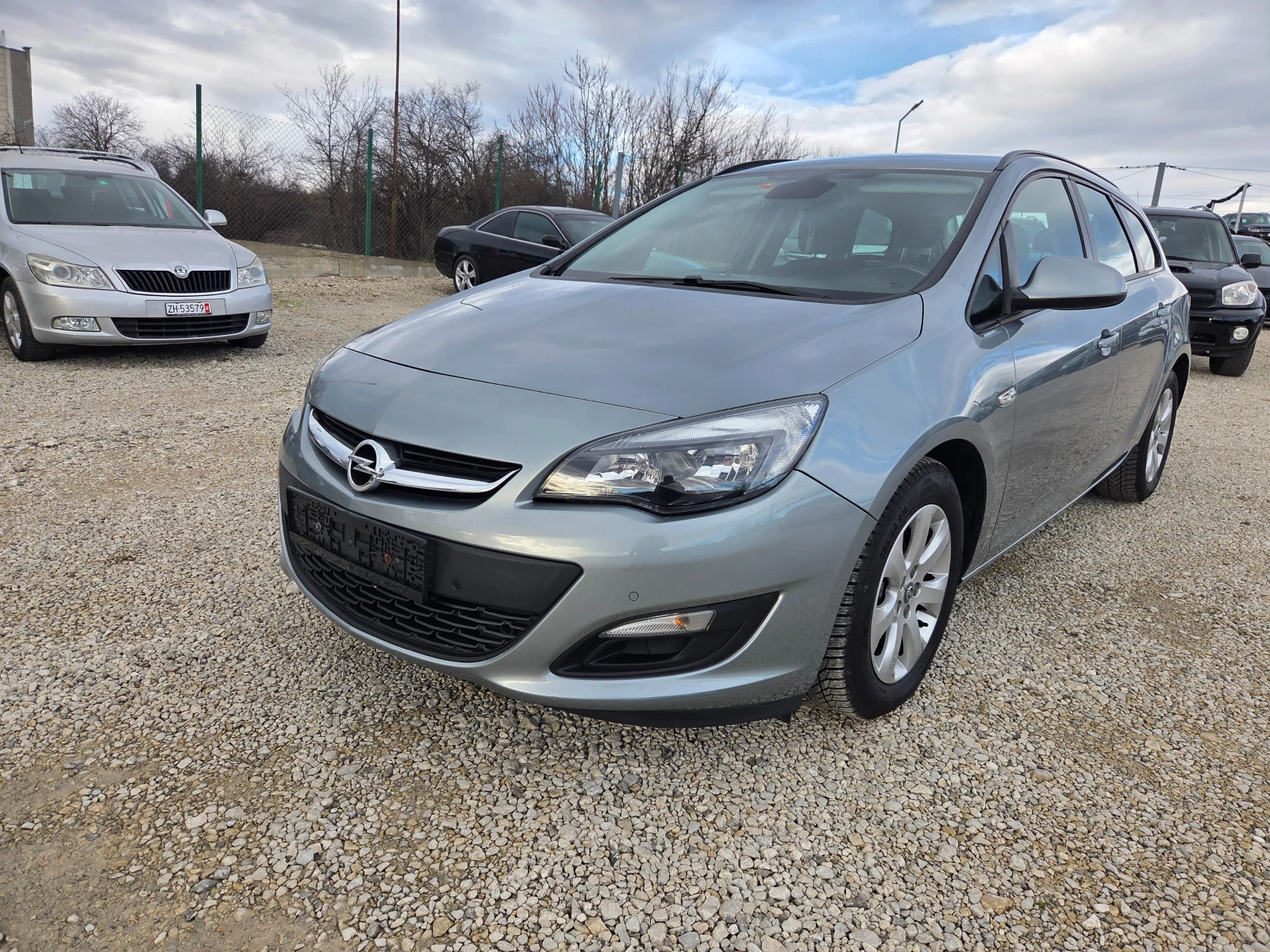 Opel Astra 1.4i 140k.c Facelift Швейцария - изображение 3