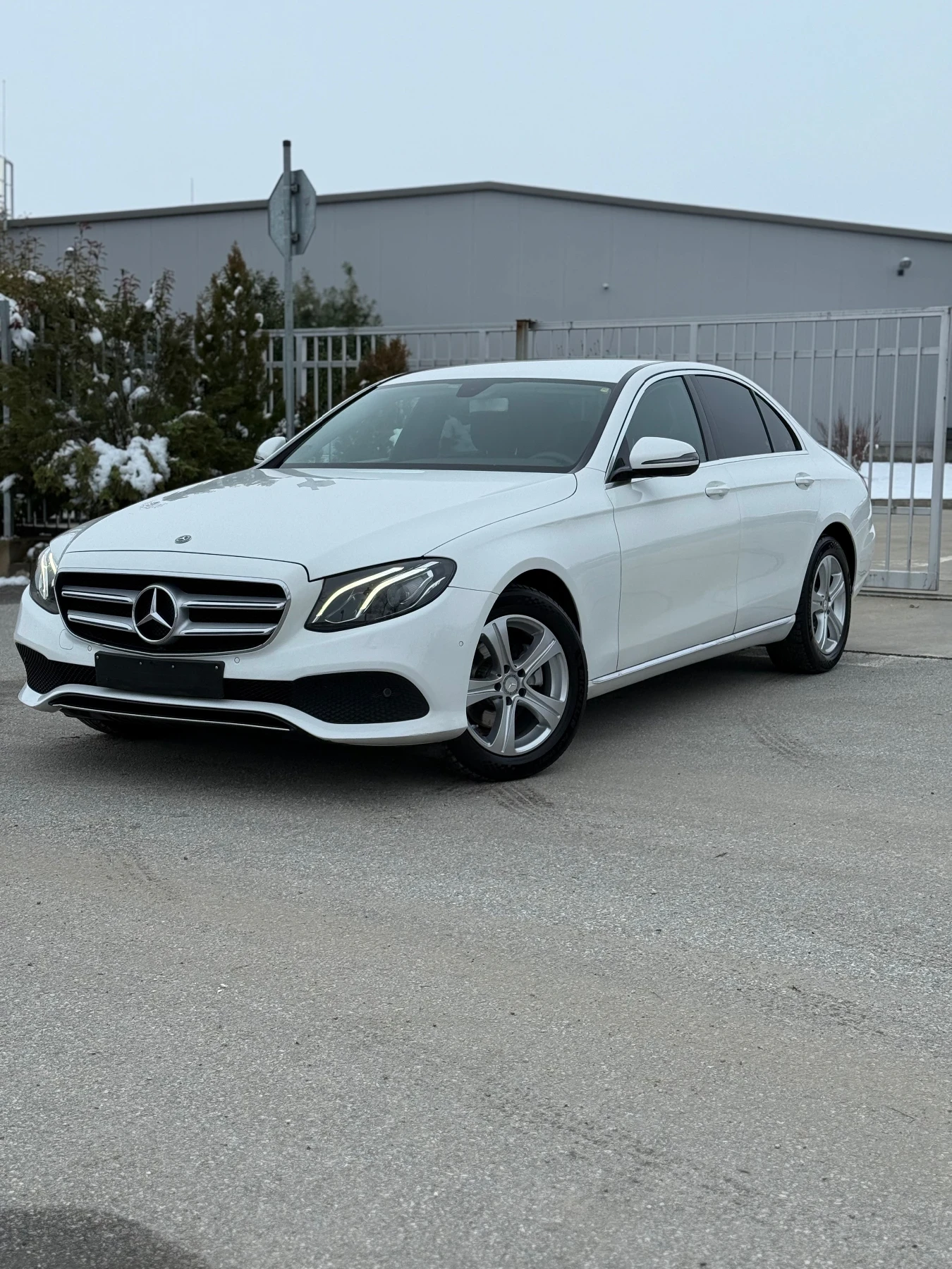 Mercedes-Benz E 220 194��./ 9G/ BURMESTER/ CAMERA/ ������� | Mobile.bg � ����������� 1