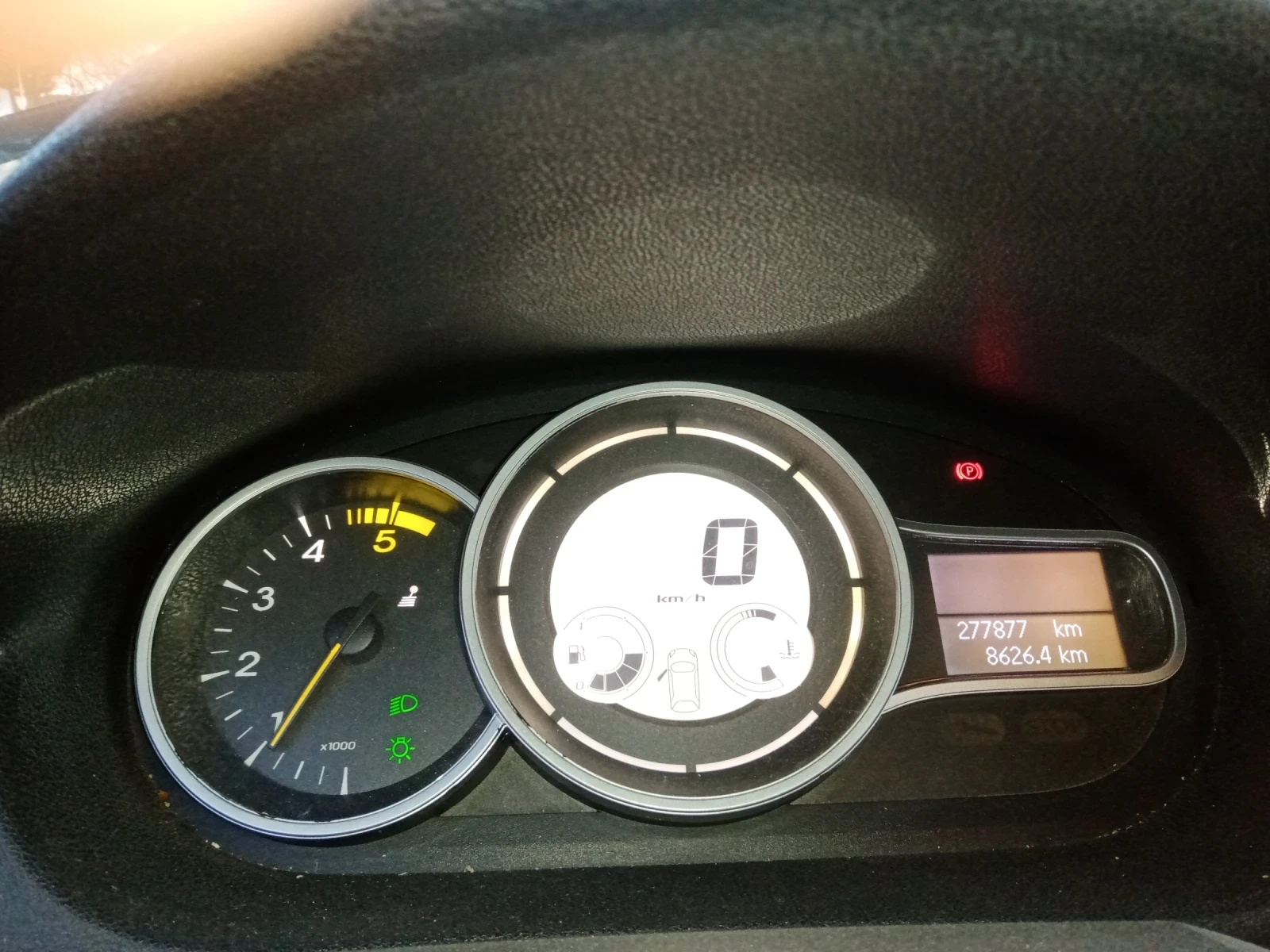 Renault Megane 1.5 dci evro5, снимка 7 - Автомобили и джипове - 53793822