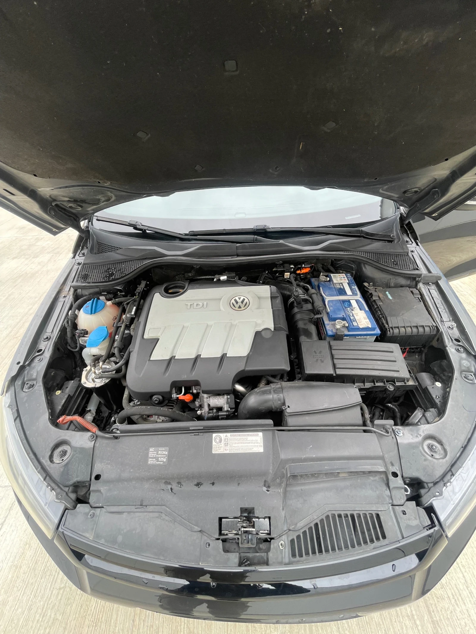 VW Scirocco 2.0TDI-140к.с., снимка 13 - Автомобили и джипове - 53888584