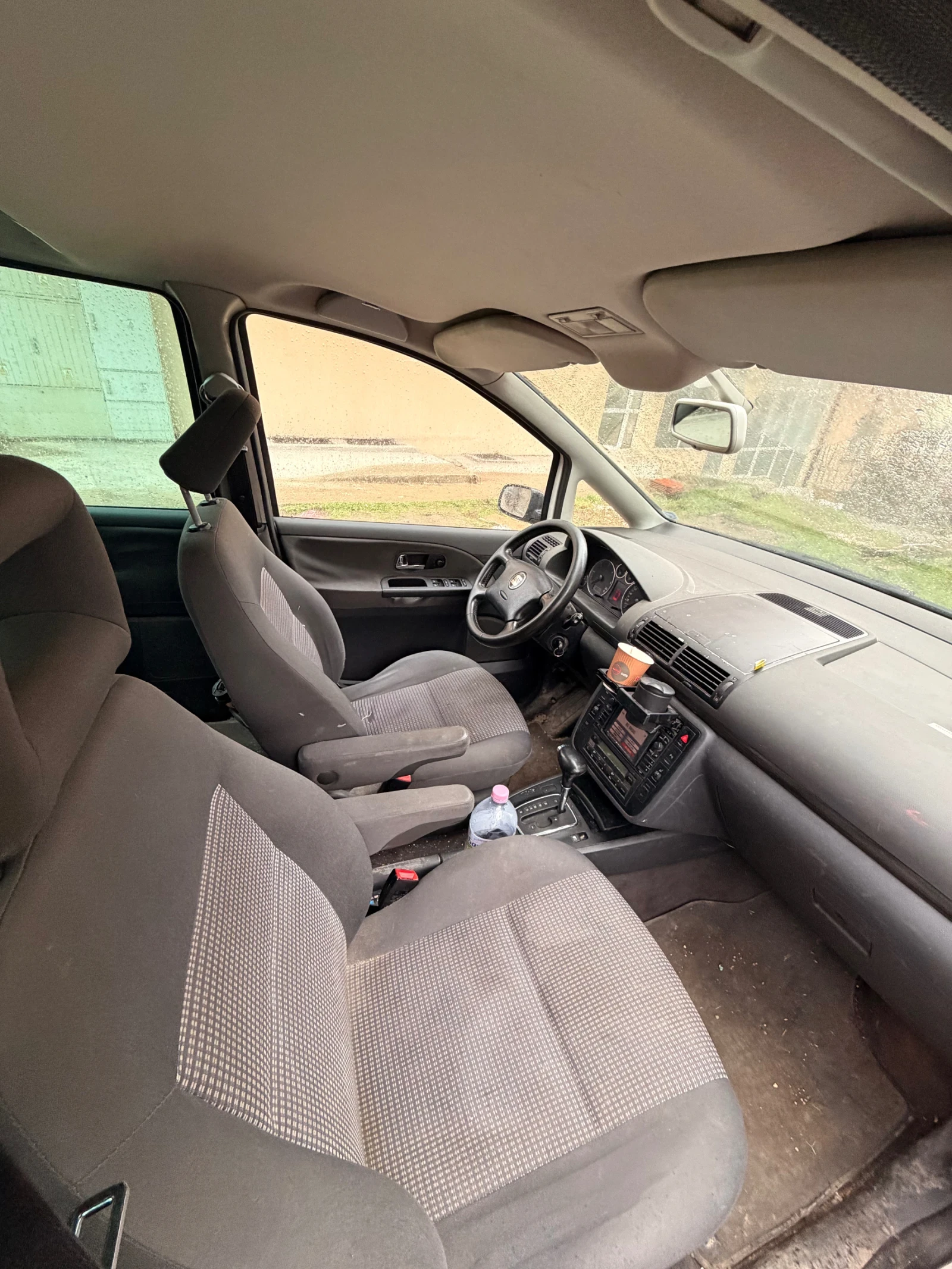 Seat Alhambra 1.9 TDI, снимка 8 - Автомобили и джипове - 53952431