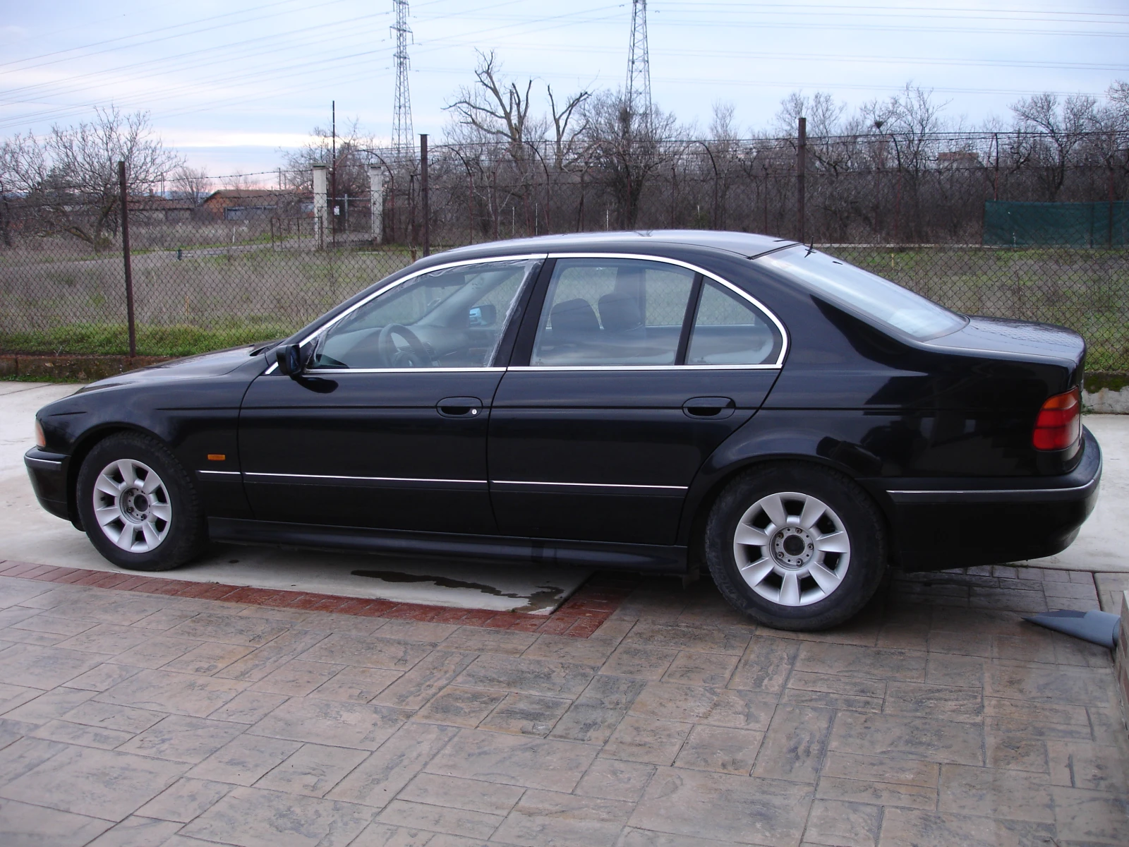 BMW 520 i, снимка 2 - Автомобили и джипове - 53996773