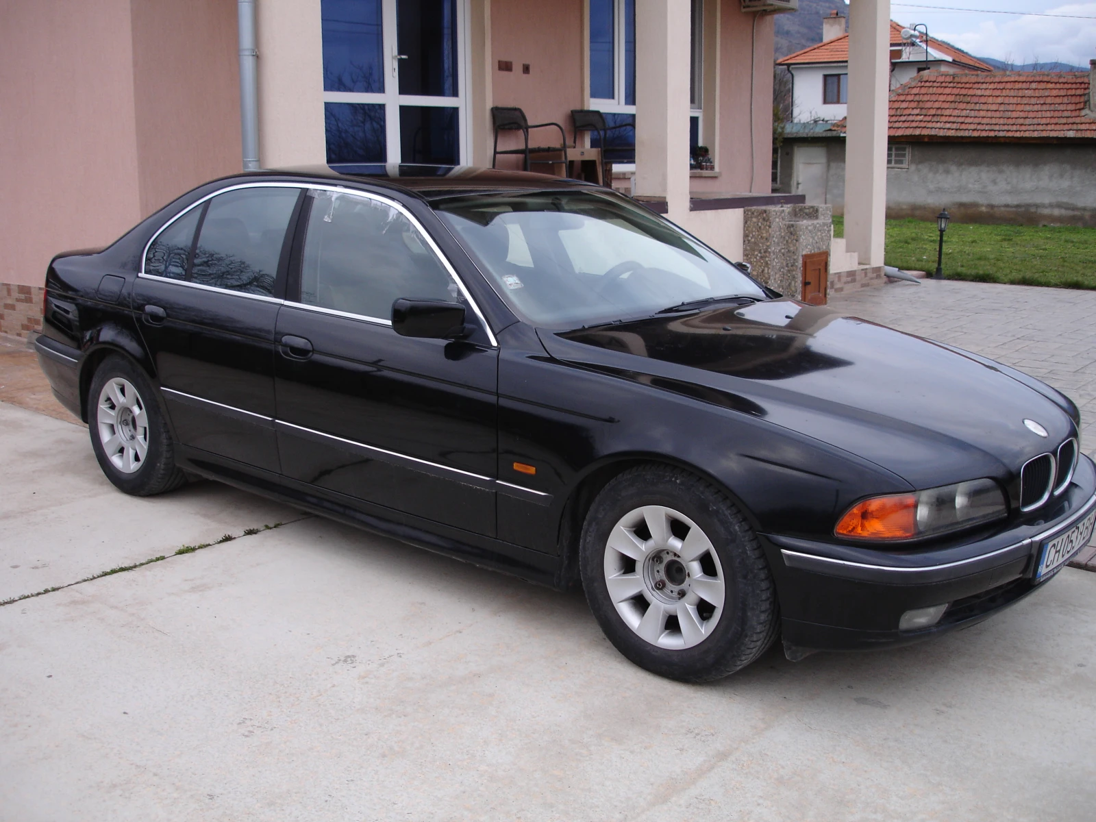 BMW 520 i, снимка 4 - Автомобили и джипове - 53996773