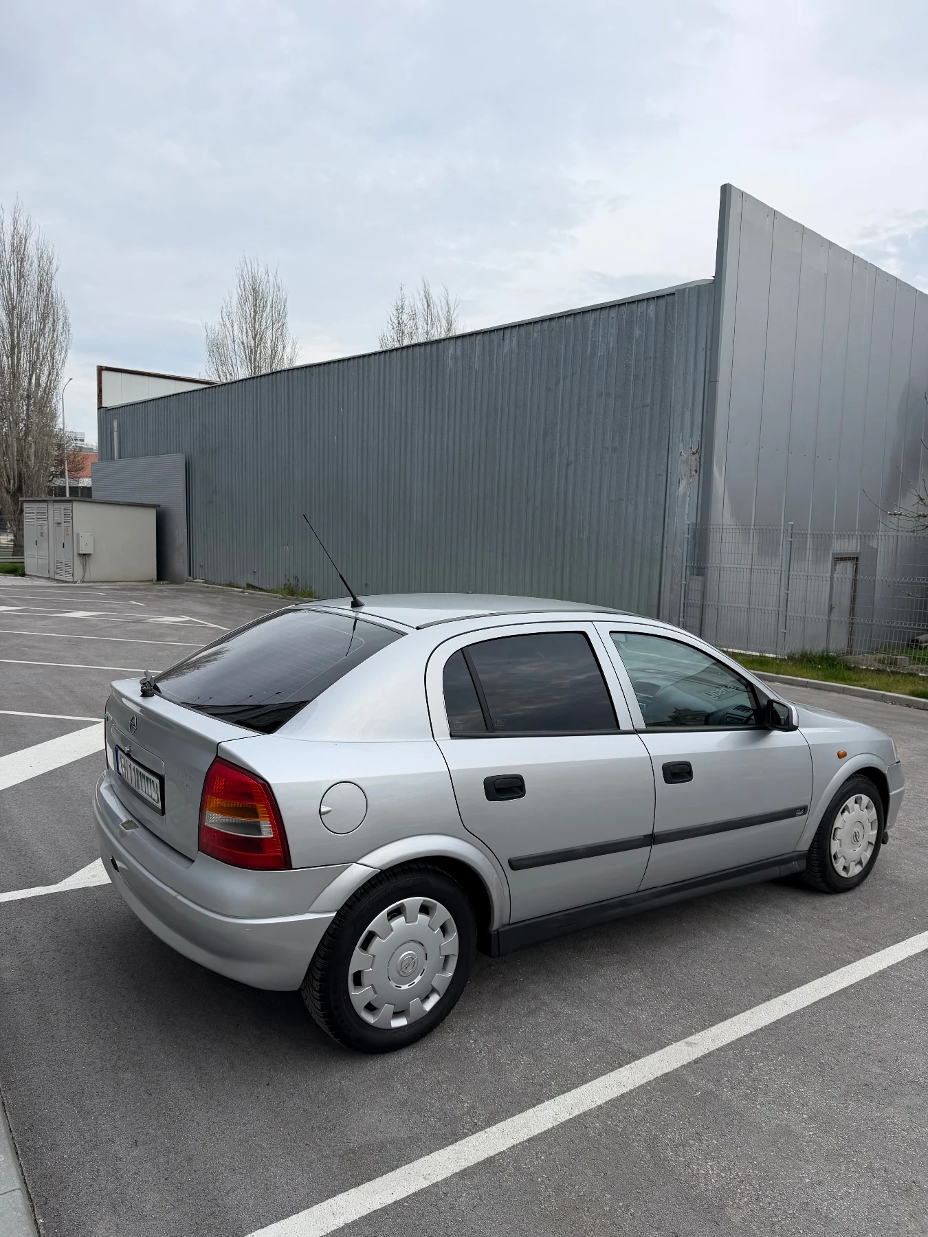 Opel Astra 1.4 16V Газ, снимка 3 - Автомобили и джипове - 54104185
