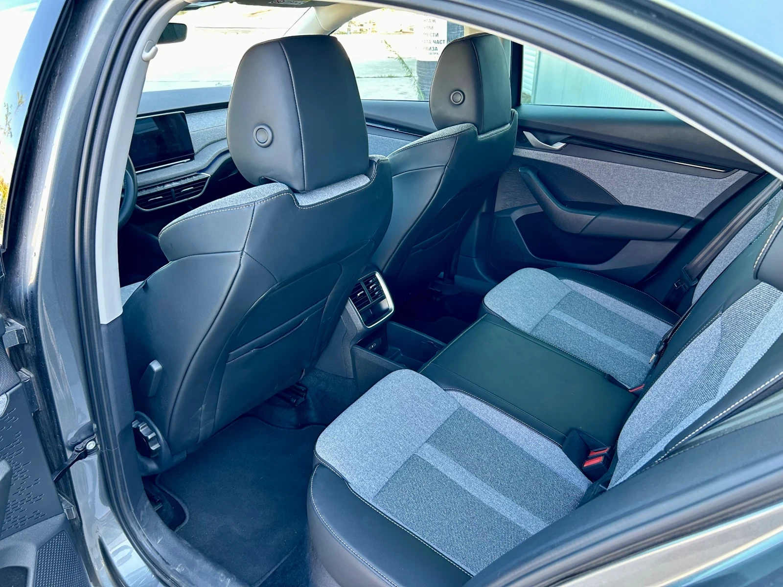 Skoda Octavia, снимка 9 - Автомобили и джипове - 54373063