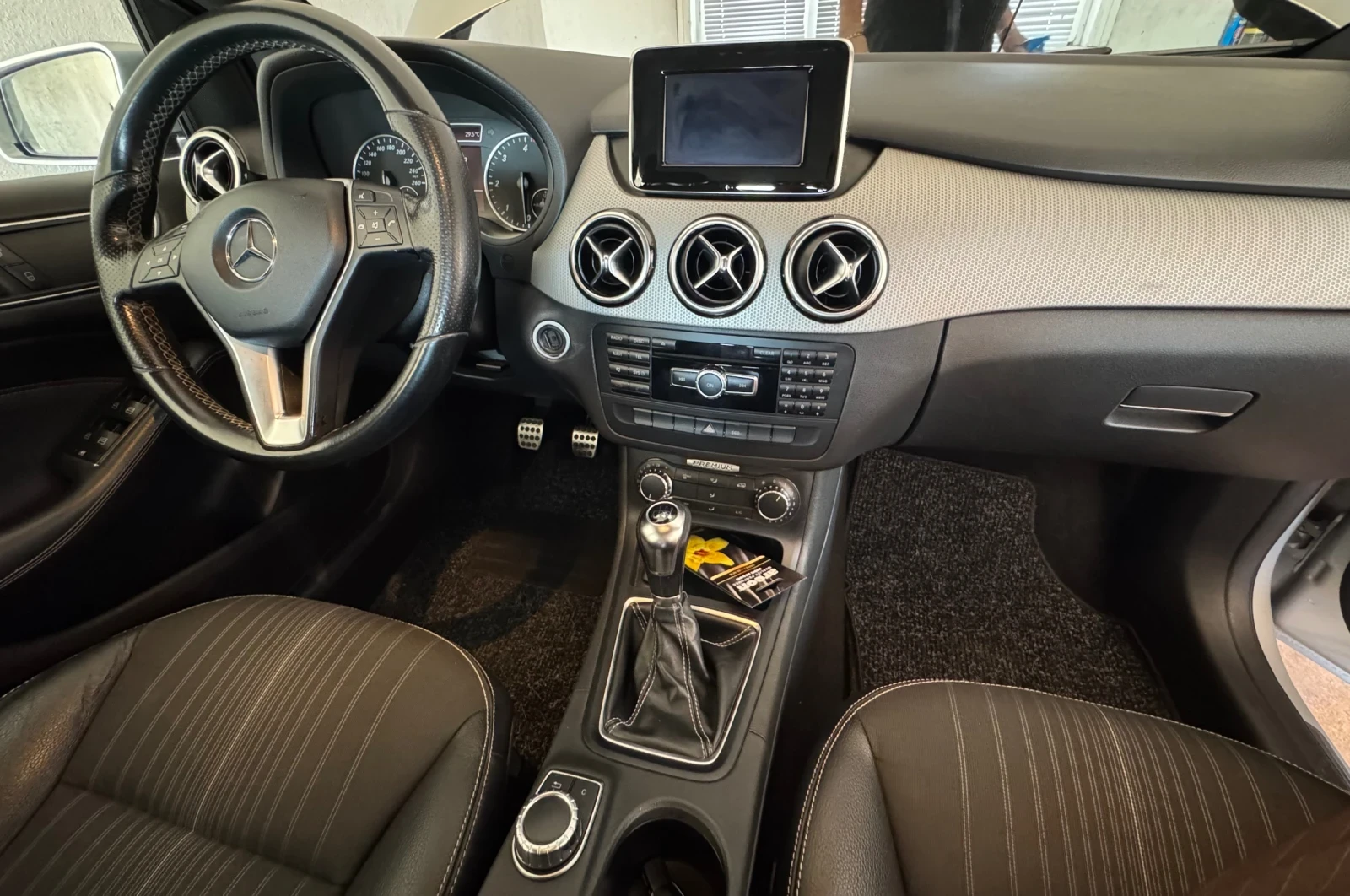 Mercedes-Benz B 200, снимка 13 - Автомобили и джипове - 54873397