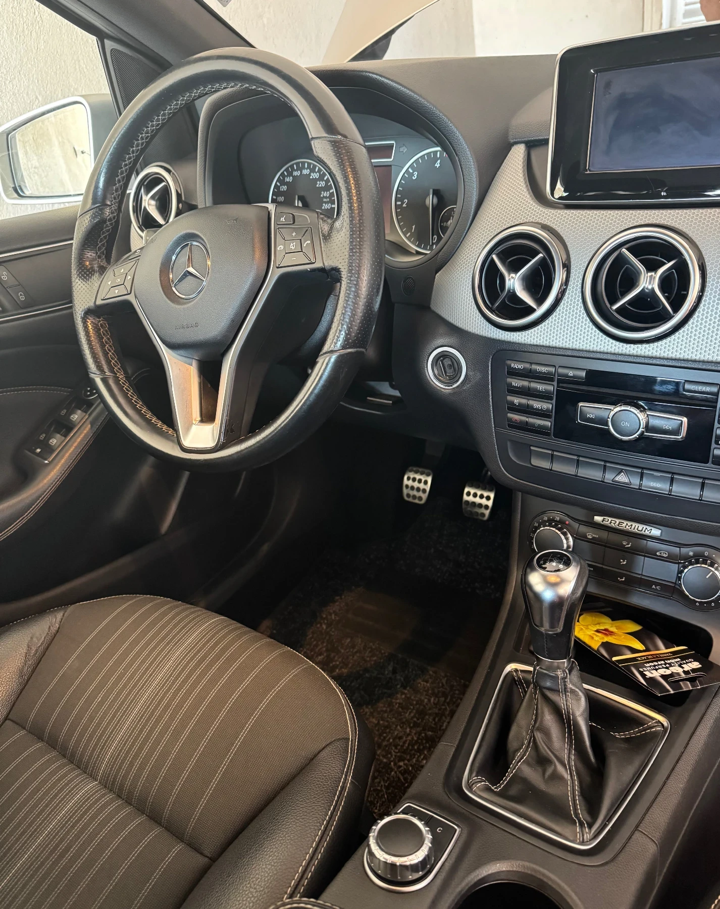 Mercedes-Benz B 200, снимка 14 - Автомобили и джипове - 54873397