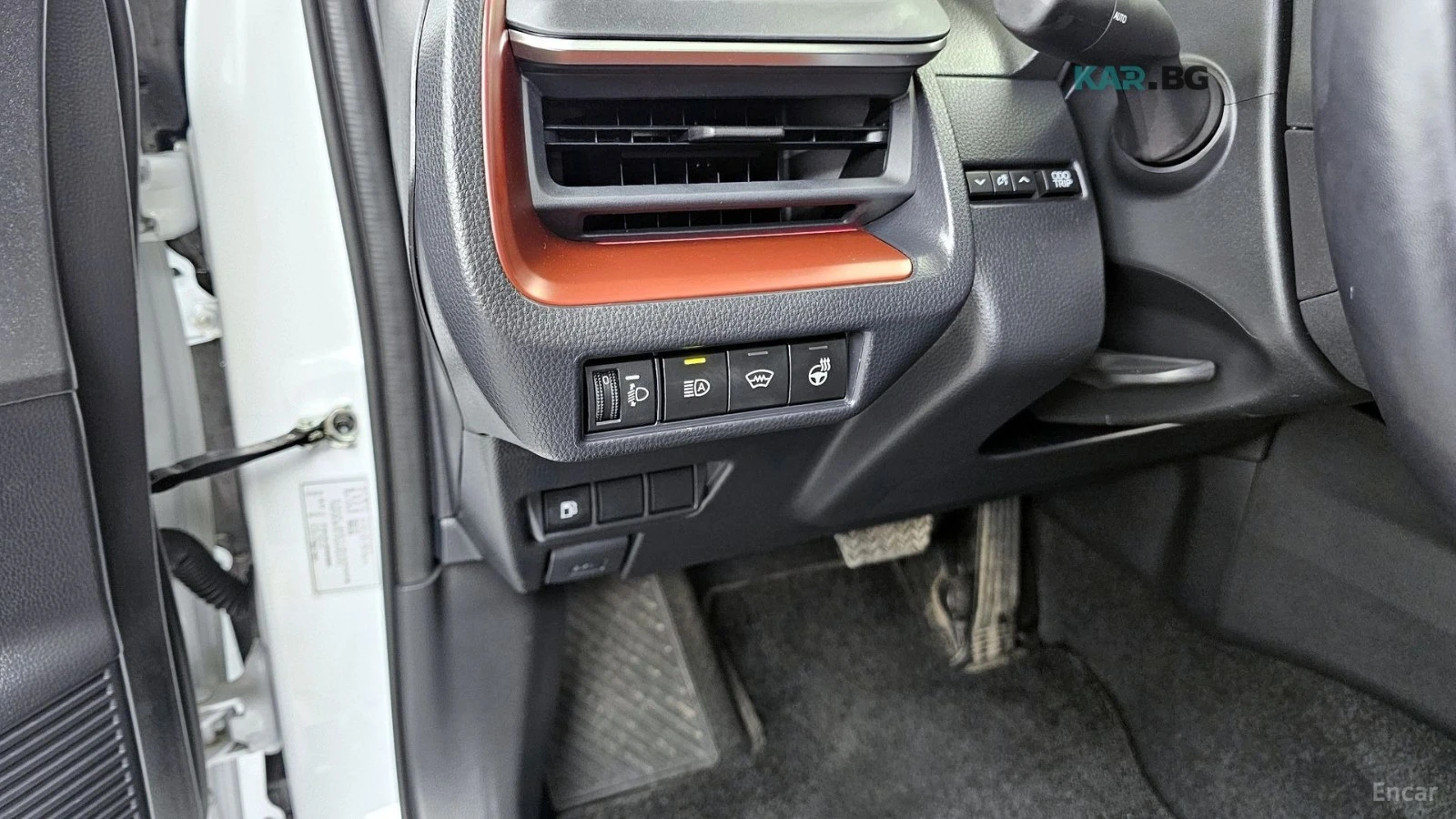 Toyota Prius * ПАНО* KEYLESS* Camera* ПОДГРЕВ* , снимка 15 - Автомобили и джипове - 55103512