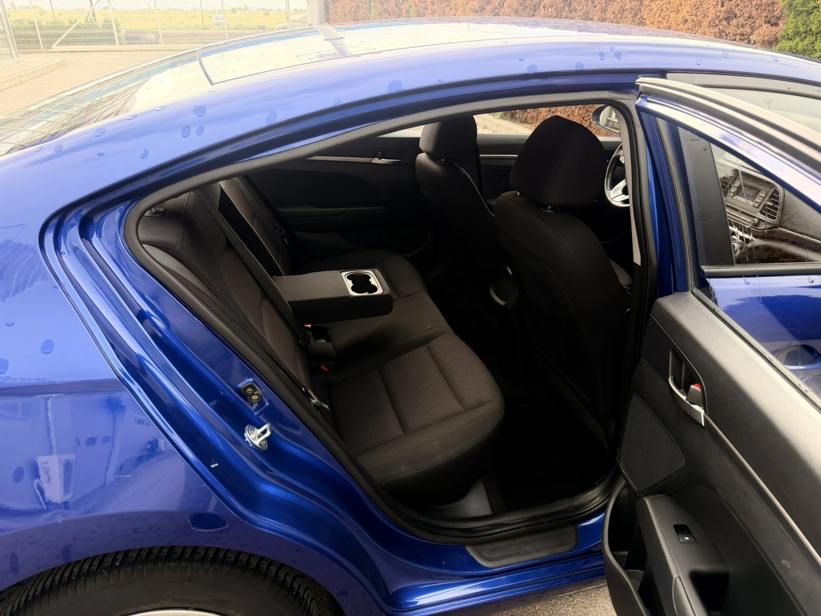 Hyundai Elantra, снимка 12 - Автомобили и джипове - 55131079
