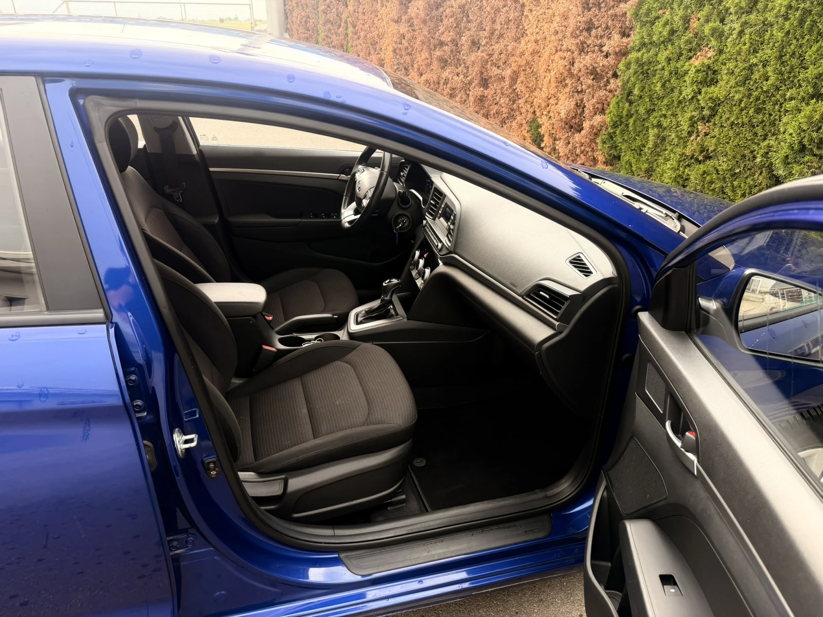 Hyundai Elantra, снимка 11 - Автомобили и джипове - 55131079