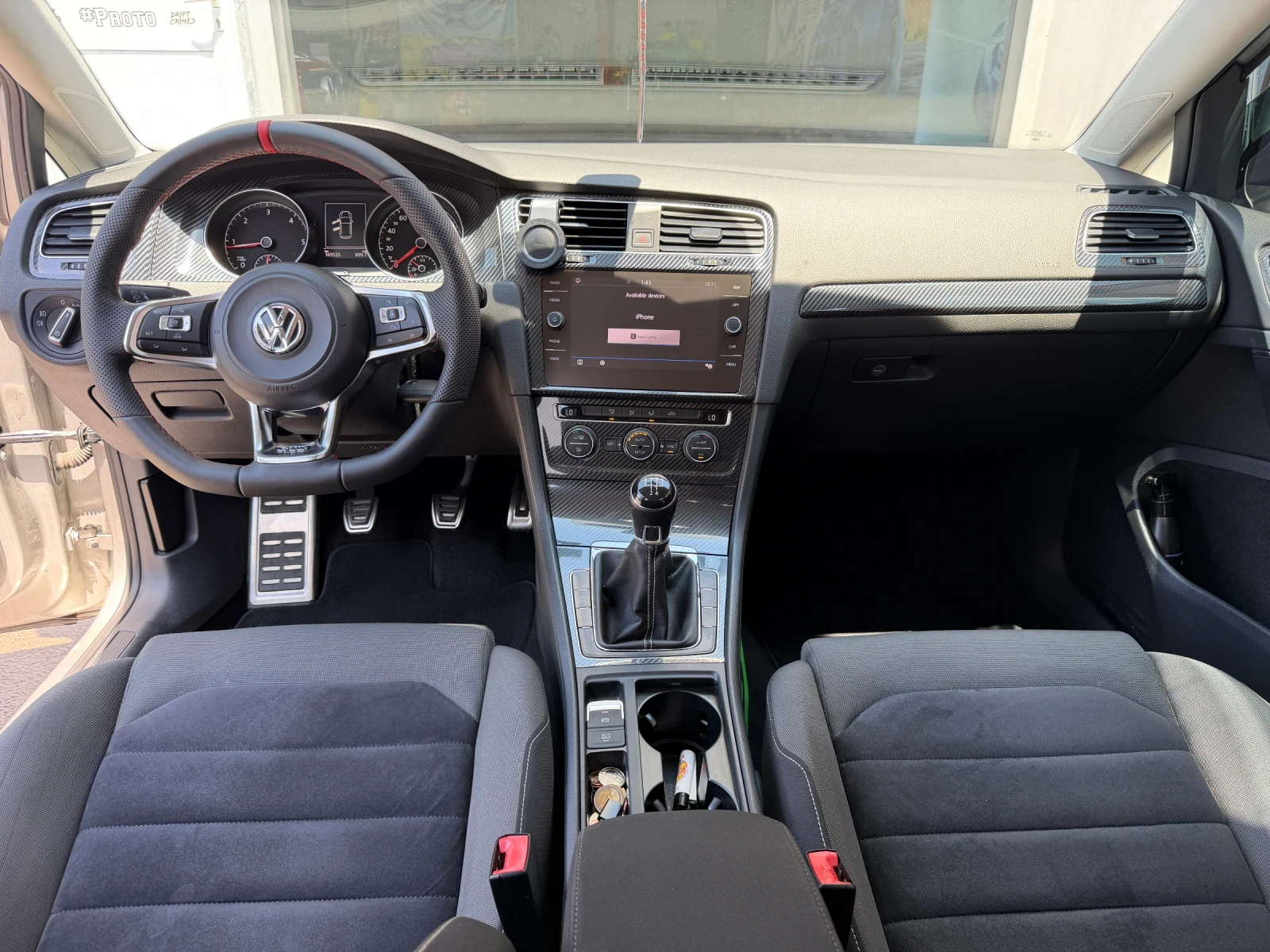 VW Golf 1.6 TDI, снимка 9 - Автомобили и джипове - 55165497