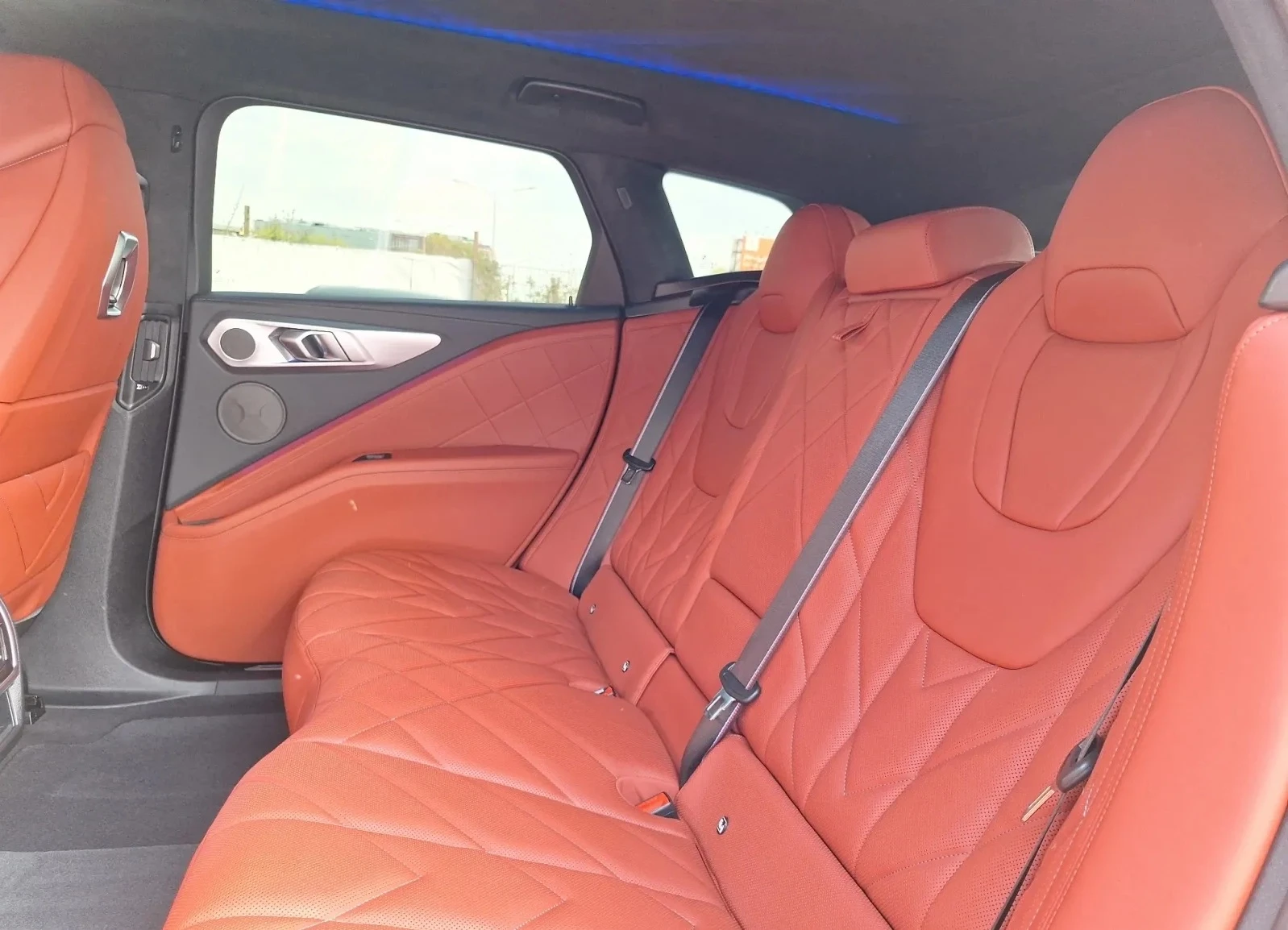 BMW XM 4.4 V8 Plug-in Hybrid xDrive | Mobile.bg � ����������� 8