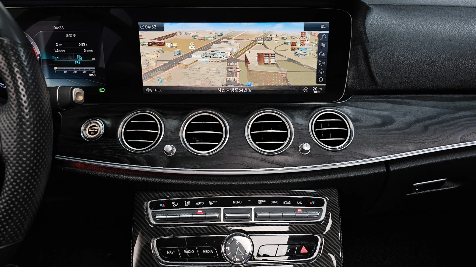 Mercedes-Benz E 300 2.0 4MATIC Avantgarde, FULL, снимка 11 - Автомобили и джипове - 55295748