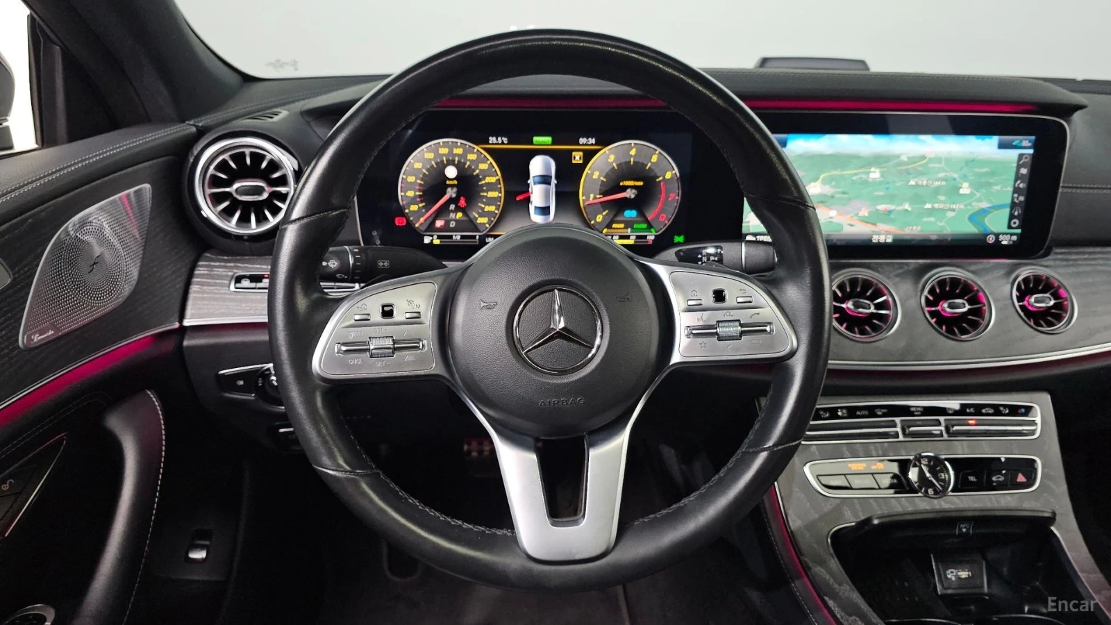 Mercedes-Benz CLS 450 4MATIC/AMG-LINE/FULL-ASSISTS/BURESTER/SUNROOF, снимка 7 - Автомобили и джипове - 55625211